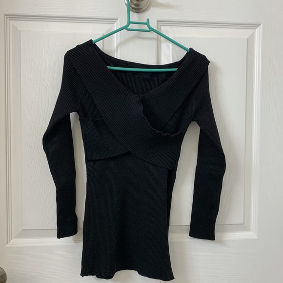 NWT Chicwish Off The Shoulder Knit Top Black Small - Picture 9 of 10